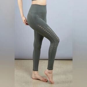 SAVVI Mantra High Waist Laser Cut Boho Athletic Yoga Gym Leggings Sz M/L